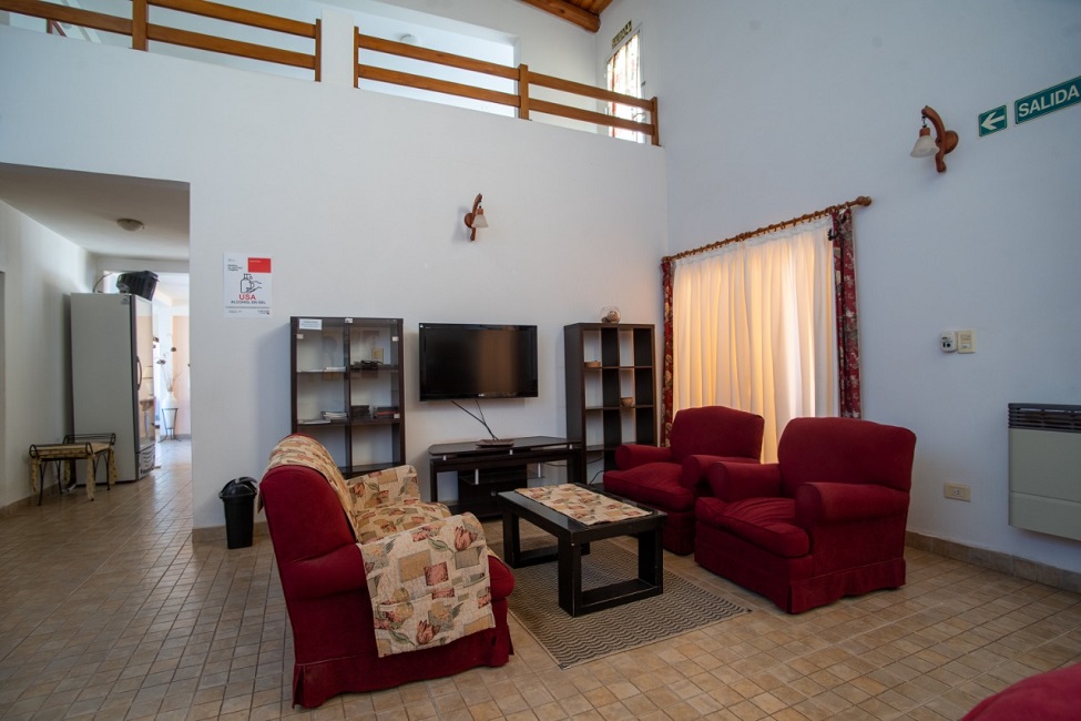 Living del Hotel con Servicio de TV